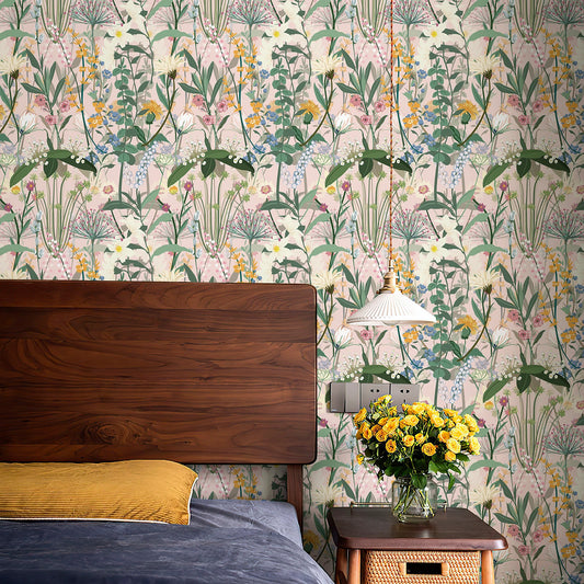 Maikelluskestega isekleepuv tapeet